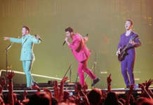 Jonas Brothers napiling magtanghal sa MTV Video Music Awards cropped Jonas Brothers