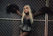Lady Gaga, nahulog sa stage sa kaniyang concert Lady Gaga