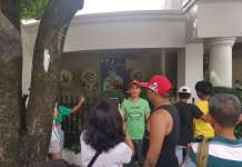 Puntod ni FPJ sa Manila North, dinadayo pa rin ng mga fans kahit maulan FPJ 2019 UNDAS