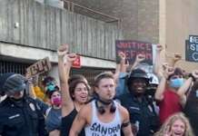 Ilang Asian, nakikibahagi sa kilos-protesta sa Amerika Austin texas rally