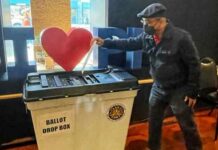 Ballot feeding sa Philippine Consulate, New York pansamantalang sinuspendi dahil sa aberya ballot VCM new york
