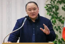 DND chief, pinalagan ang ‘shut up’ remark ni Prof. Carlos