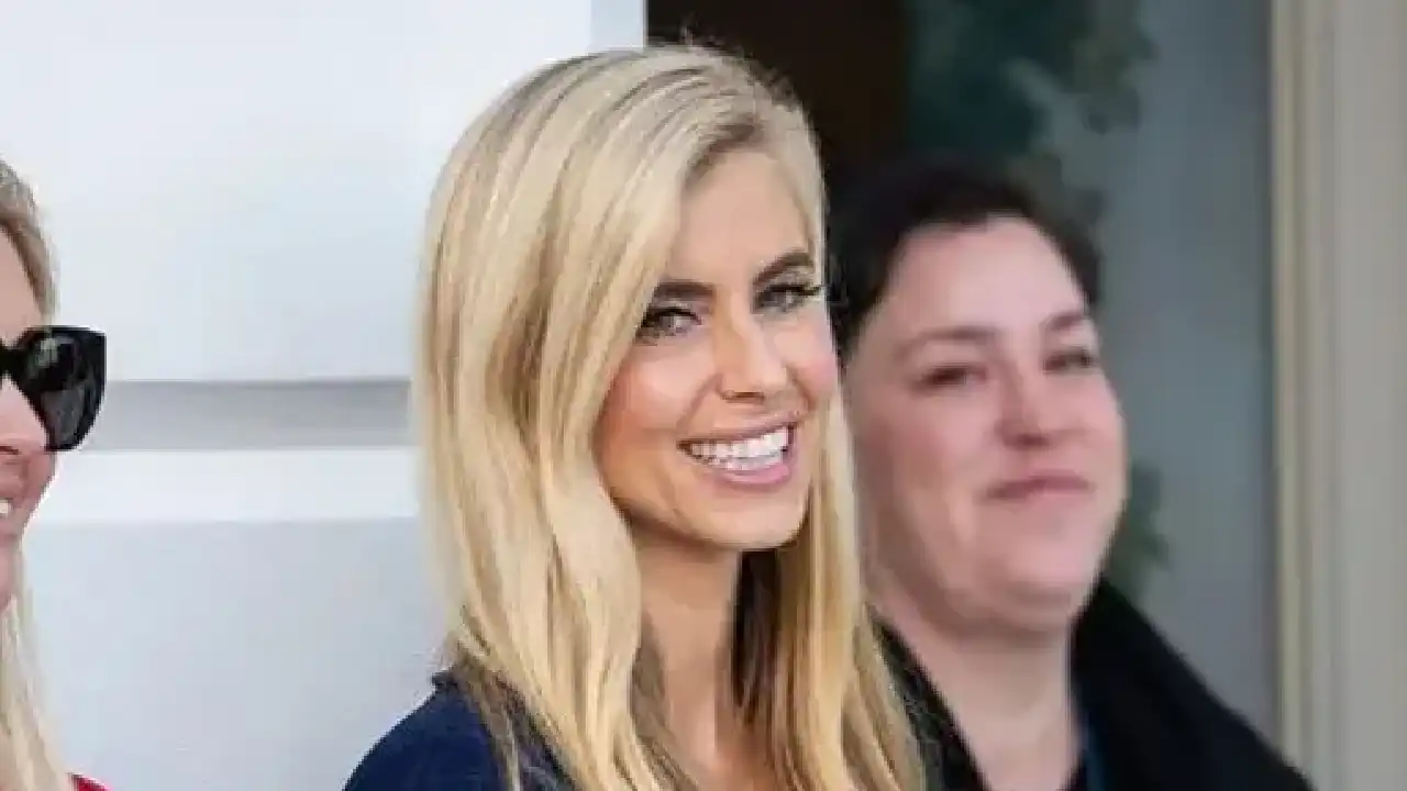 White House press secretary Katie Zacharia umalis na sa puwesto