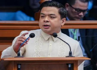 Ridon kinuwestyon ang PNP sa magkaibang pagpapatupad ng warrant laban sa mamamahayag at VP Sara