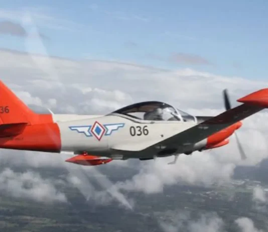 2 SF-260 Aircraft ng PAF, nagbanggan sa papawirin ng Batangas