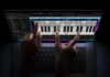 Touchscreen MacBooks, bagong pakulo ng Apple