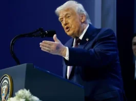 White House, ginpanginwala ang mga report nga nagamasakit si US President Donald Trump matapos makit-an nga may mga lagob ini sa iya nga kamot samtang nagatambong sa World Economic Forum sa Davos, Switzerland