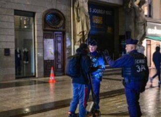 Curfew, ginpatuman sa Paris kag iban pa nga syudad sa France matapos ang kinagamo kag pagpangawat