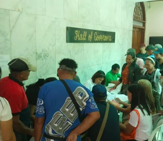 1,075 ka mangingisda sa Capiz, nakabaton na sang bulig pinansyal sa idalum sang Presidential Assistance for Farmers and Fisherfolk Program