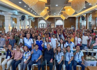 Masobra 500 ka mga manugpangisda halin sa Panay kag Pontevedra, nagbaton sang bulig pinansyal paagi sa PAFFP