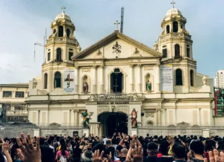 Simbahang Katolika, ginpahanumdoman ang publiko nga ang undas amo ang pagdumdom sa mga himata nga nagtaliwan kag pagpangamuyo sa mga santos