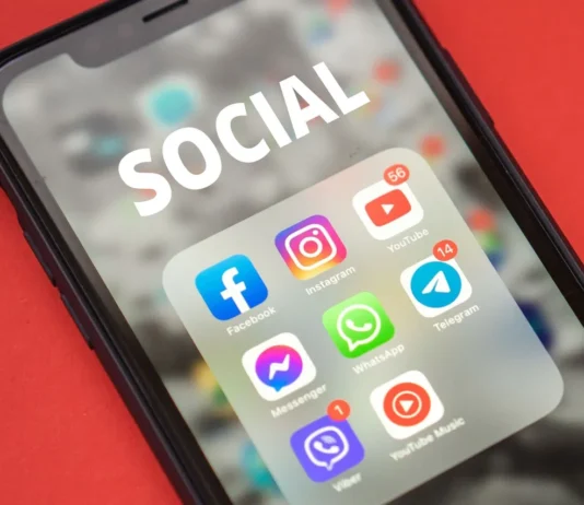 Australia, magapasaka sang kaso sa Facebook, tiktok kag iban pa nga digital platforms bangud wala nagtuman sa social media ban