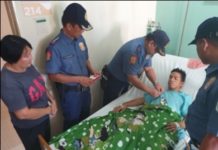 Medalya ng kagitingan at financial assistance, ibinigay sa sugatang pulis sa Gonzaga