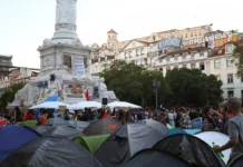 55 katao, arestado sa pagbuwag ng housing protest camps sa Portugal