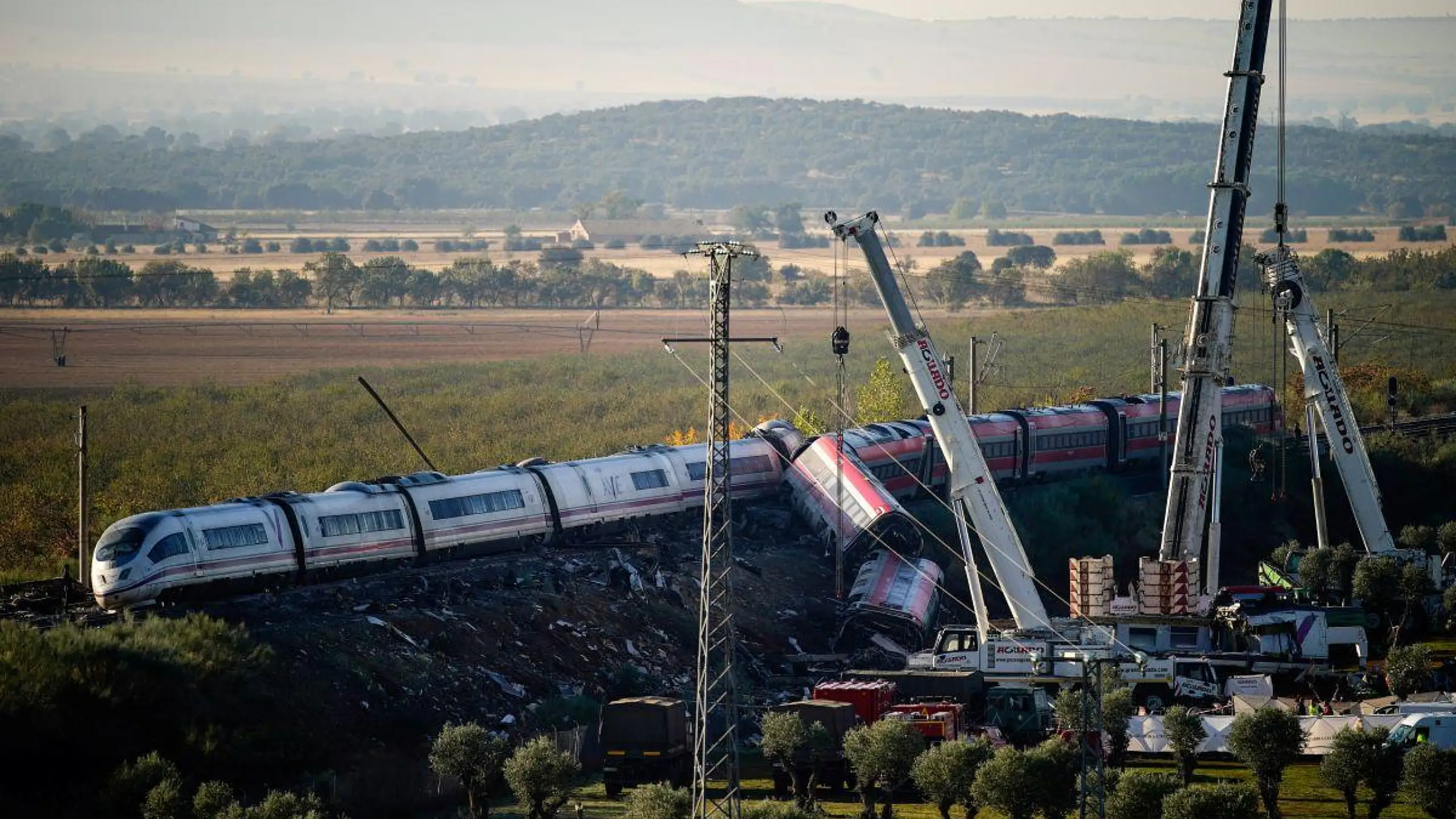Bilang ng nasawi sa banggaan ng mga tren sa Spain, umakyat sa 69