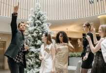 Mga empleyado, hindi puwedeng piliting mag-perform sa Christmas party – DOLE