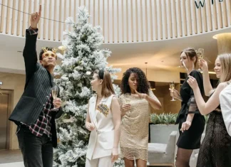 Mga empleyado, hindi puwedeng piliting mag-perform sa Christmas party – DOLE
