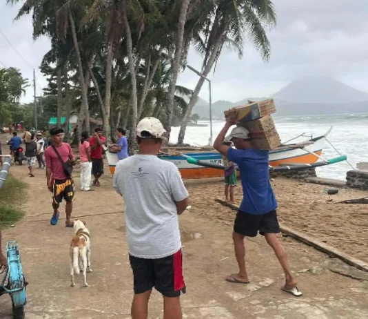 DSWD, NAMAHAGI NG 86 FAMILY FOOD PACKS SA MGA EVACUEE SA CALAYAN; BABUYAN CLARO IS, MAAGANG NAGHANDA SA BAGYONG ROSAL