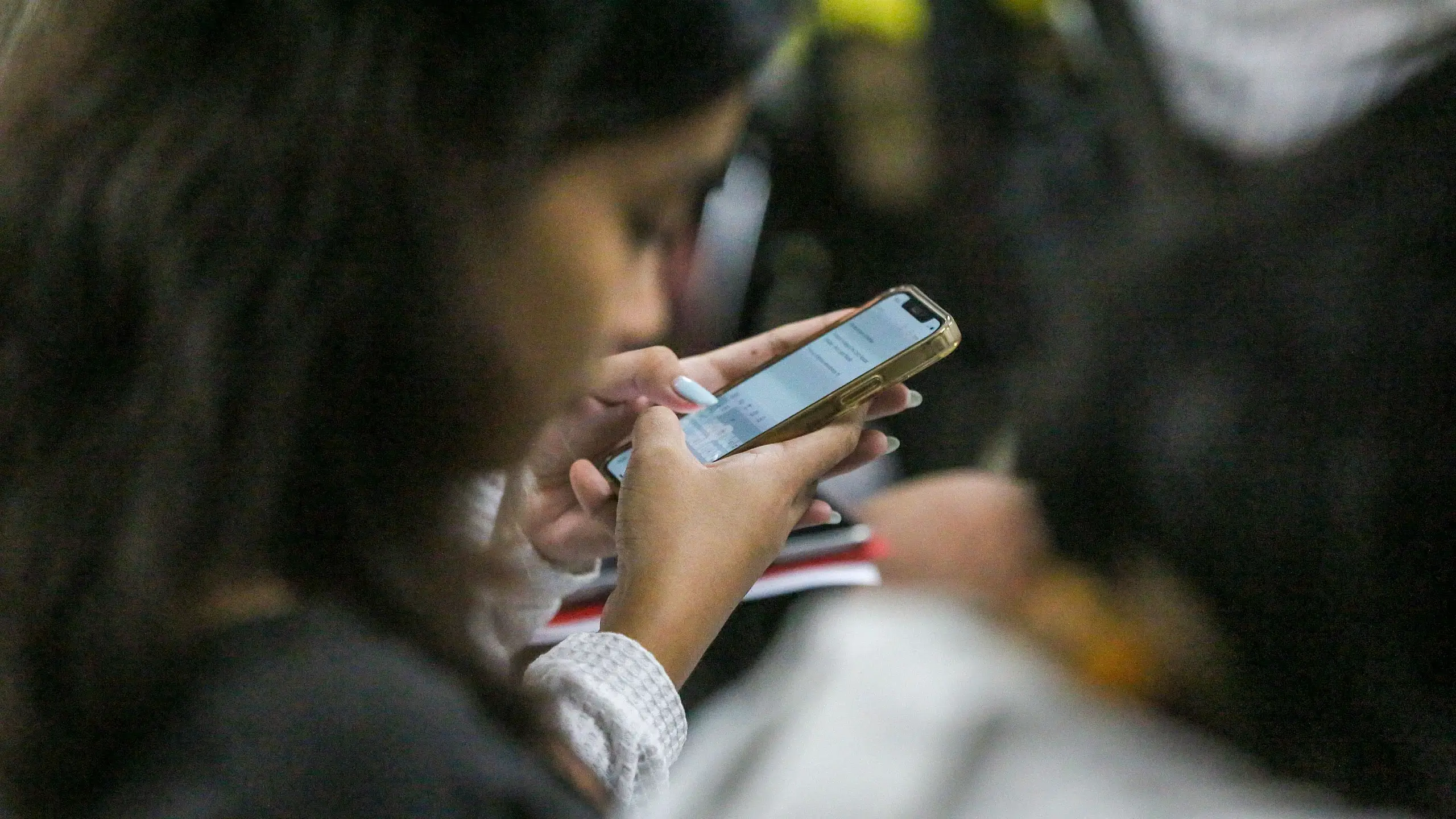 DepEd at Meta, hinimok ang mga magulang na bantayan ang paggamit ng social media ng mga bata