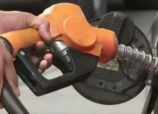 Diesel, posibleng magmahal ng ₱2.50 kada litro; gasolina, muling bababa