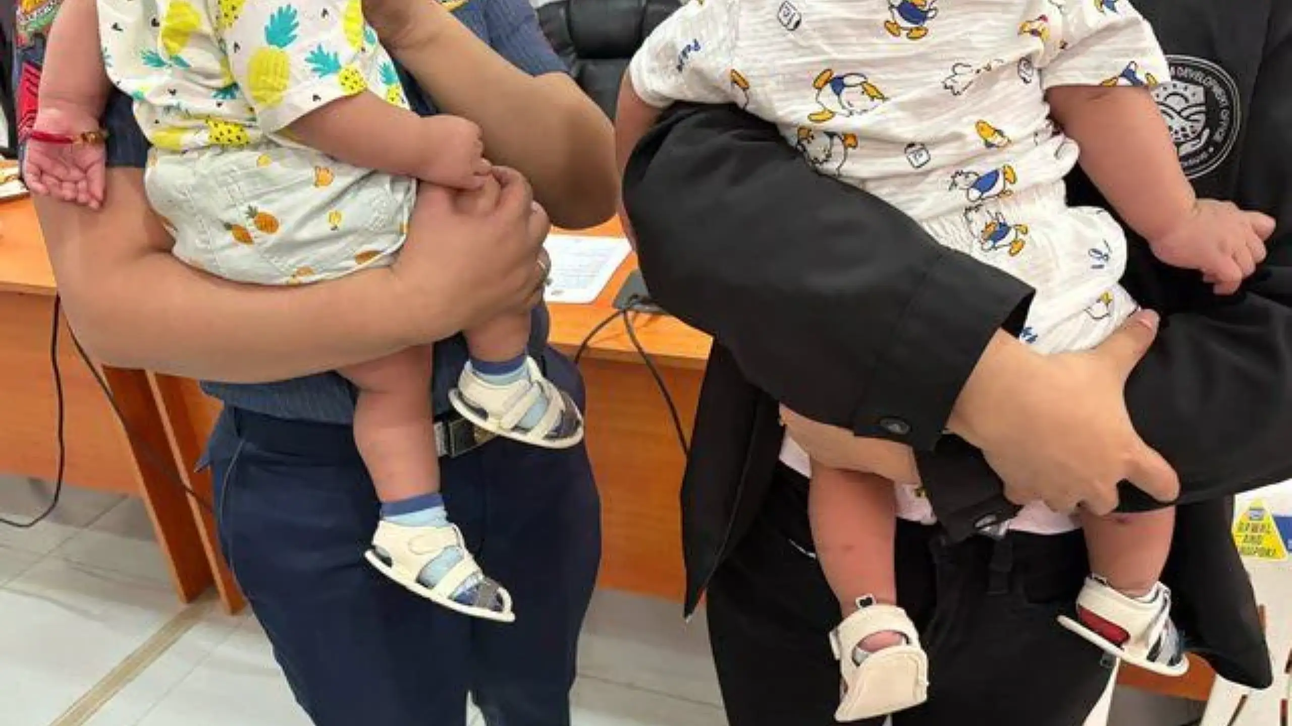 Kambal na sanggol, nasagip matapos umanong ibenta ng ina sa halagang ₱27,000