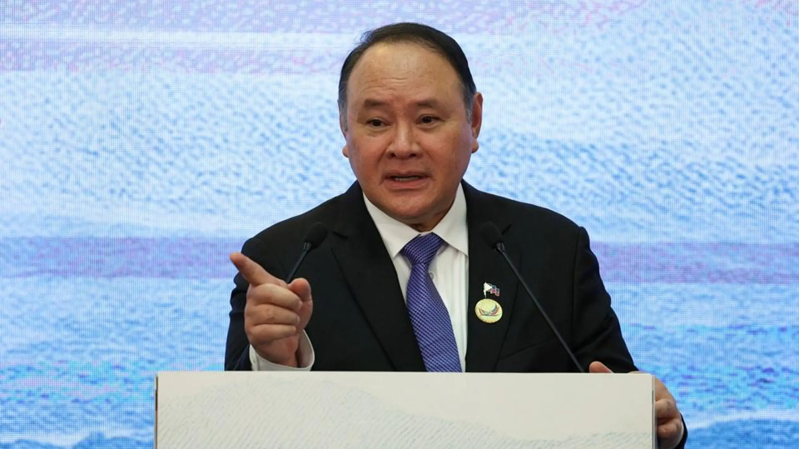 Mas mataas pa sa pagiging magalang ang pagtanggap ng undersecretary sa Chinese defense attaché — Teodoro