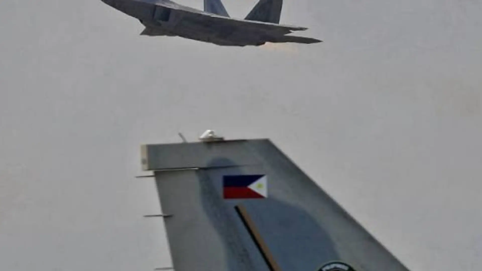 2 aircraft ng PAF, nagbangaan habang nagsasagawa ng training flight