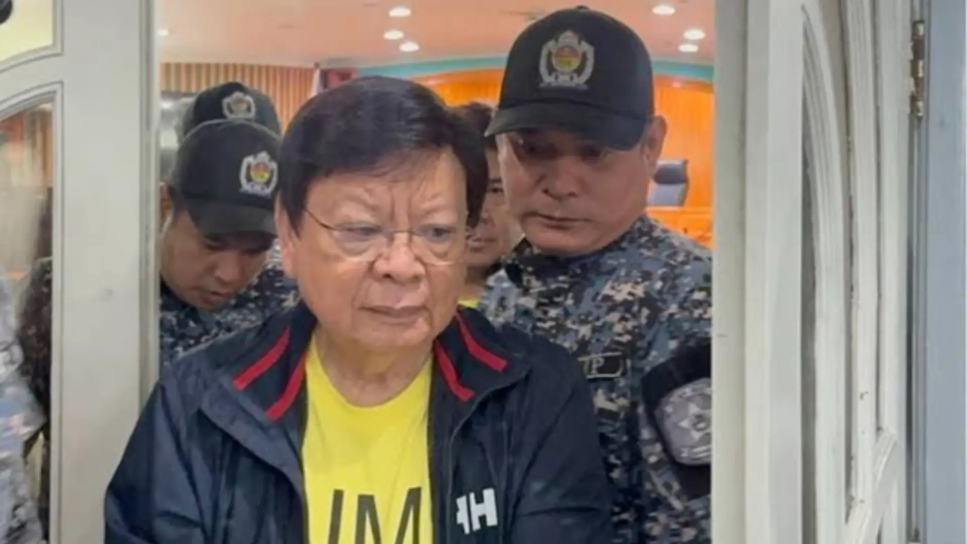 Sandiganbayan, sinuspinde si Sen. Marcoleta ng 90 araw dahil sa plunder case