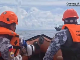 Chinese fishing vessel at apat na maliliit na bangka, pinaalis ng PCG sa Lawak Island