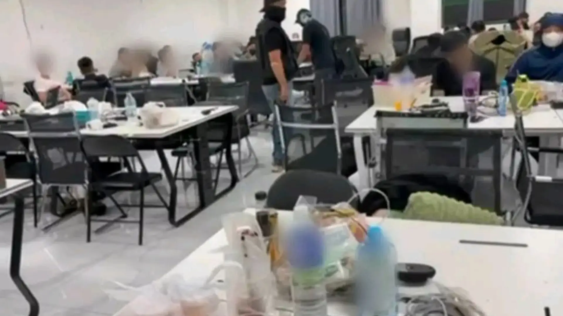 Mahigit 200 Vietnamese nationals, naabutan sa umano’y scam hub sa Subic