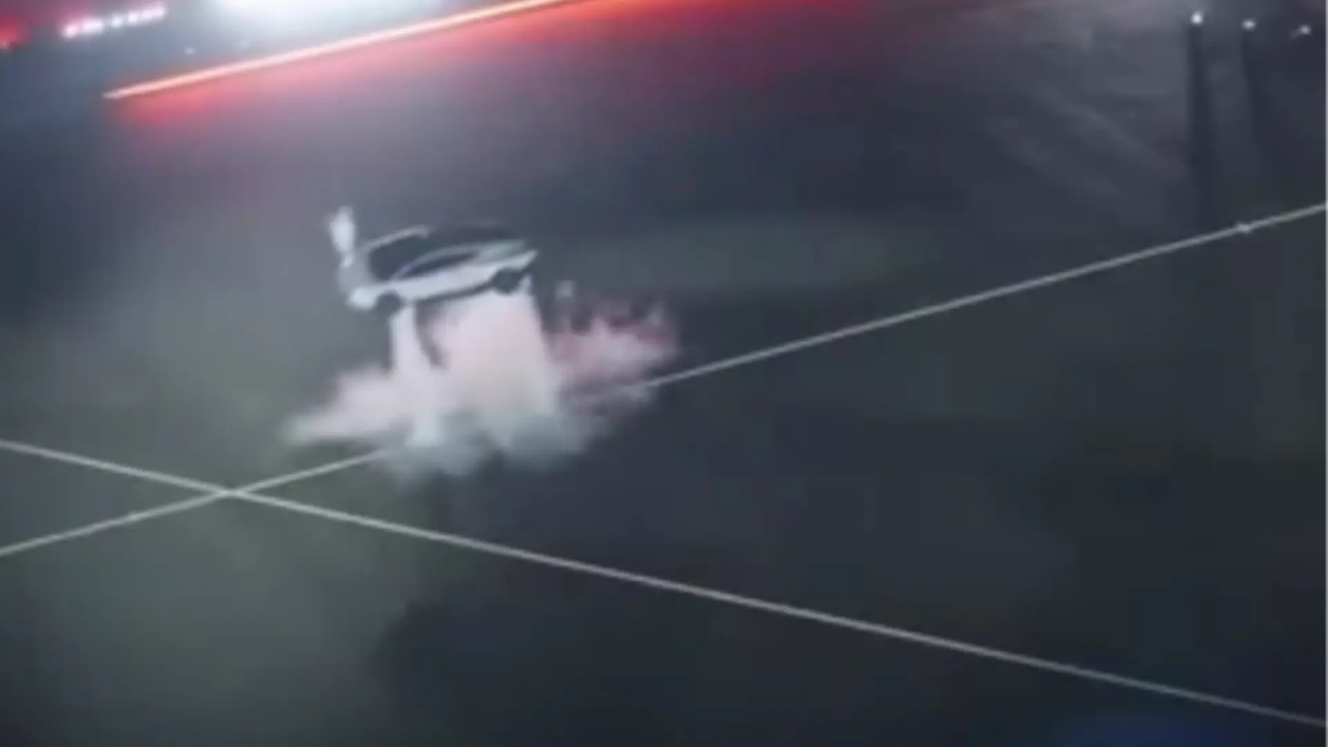 Tesla ipinakita ang bagong Roadster na may rocket-style thrusters