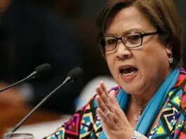 De Lima, kwinestyonaran na ti P50 milyon reward iti pannakakemmeg ni Senador Bato