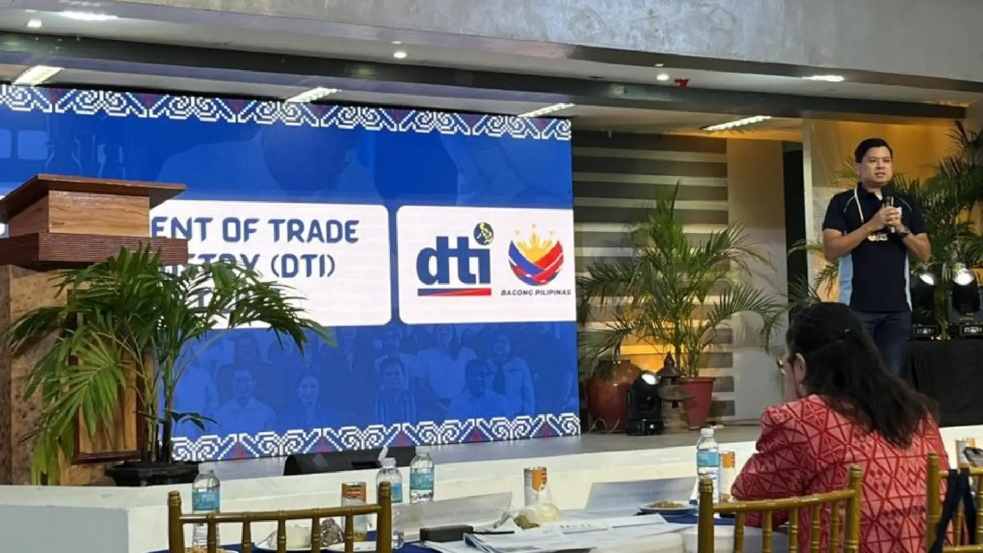 DTI, impasiguradoda a saan nga agpangina ti presio dagiti produkto agingga Disyembre 31