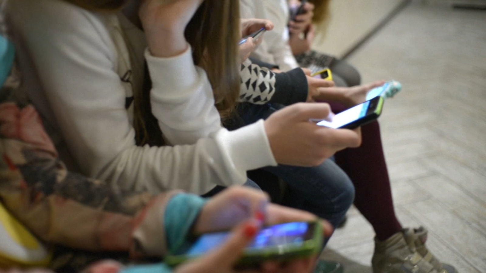 DepEd ken Meta, indagadagda kadagiti nagannak a bantayan dagiti aktibidad dagiti ubbing iti online