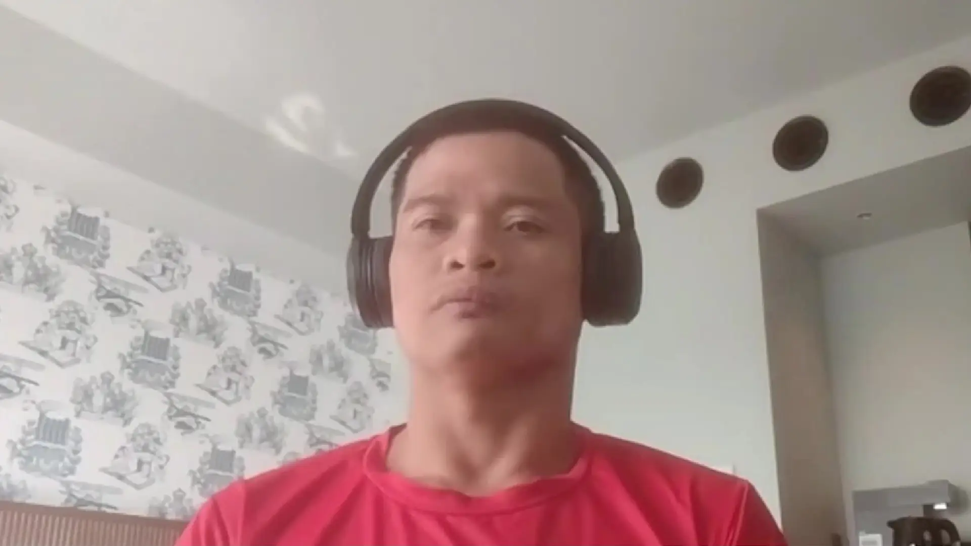Para-athlete Gawilan, nangibingay ti kapadasanna iti pannakagun-odna iti gold medal iti Asian Para Games