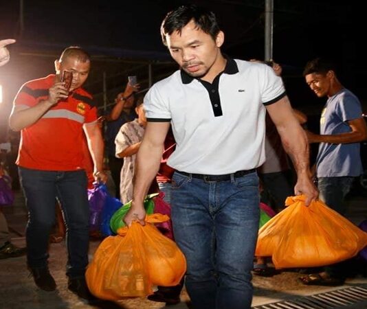 Pacquiao, nagkari a tumulong kadagiti nakurapay a Pilipino