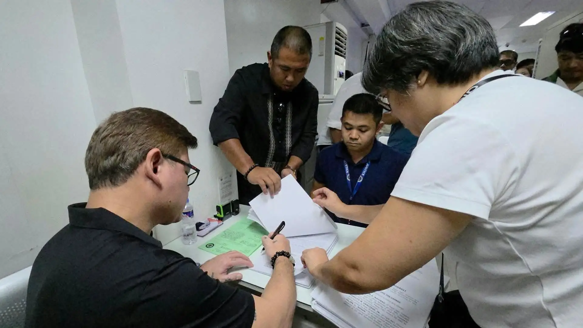Pulong Duterte, nangipila iti libel complaint kontra kadagiti sumagmamano a media personalities