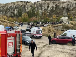 Panagreggaay ti sikat a rock formation idiay Turkey, 3 ti natay